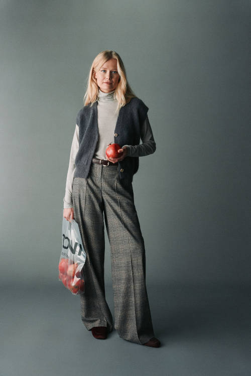 TONI_fall_winter_2026_original_94-03_1840-59_88_003 Cinque-Herbst-Winter-2023-1